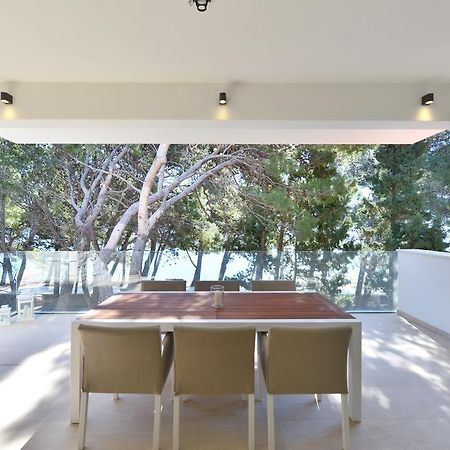 Chiponsky One - 5 Star Beachfront Property Bol Extérieur photo
